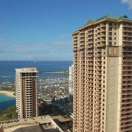 Hilton Grand Vacations Club Grand Waikikian Honolulu-3